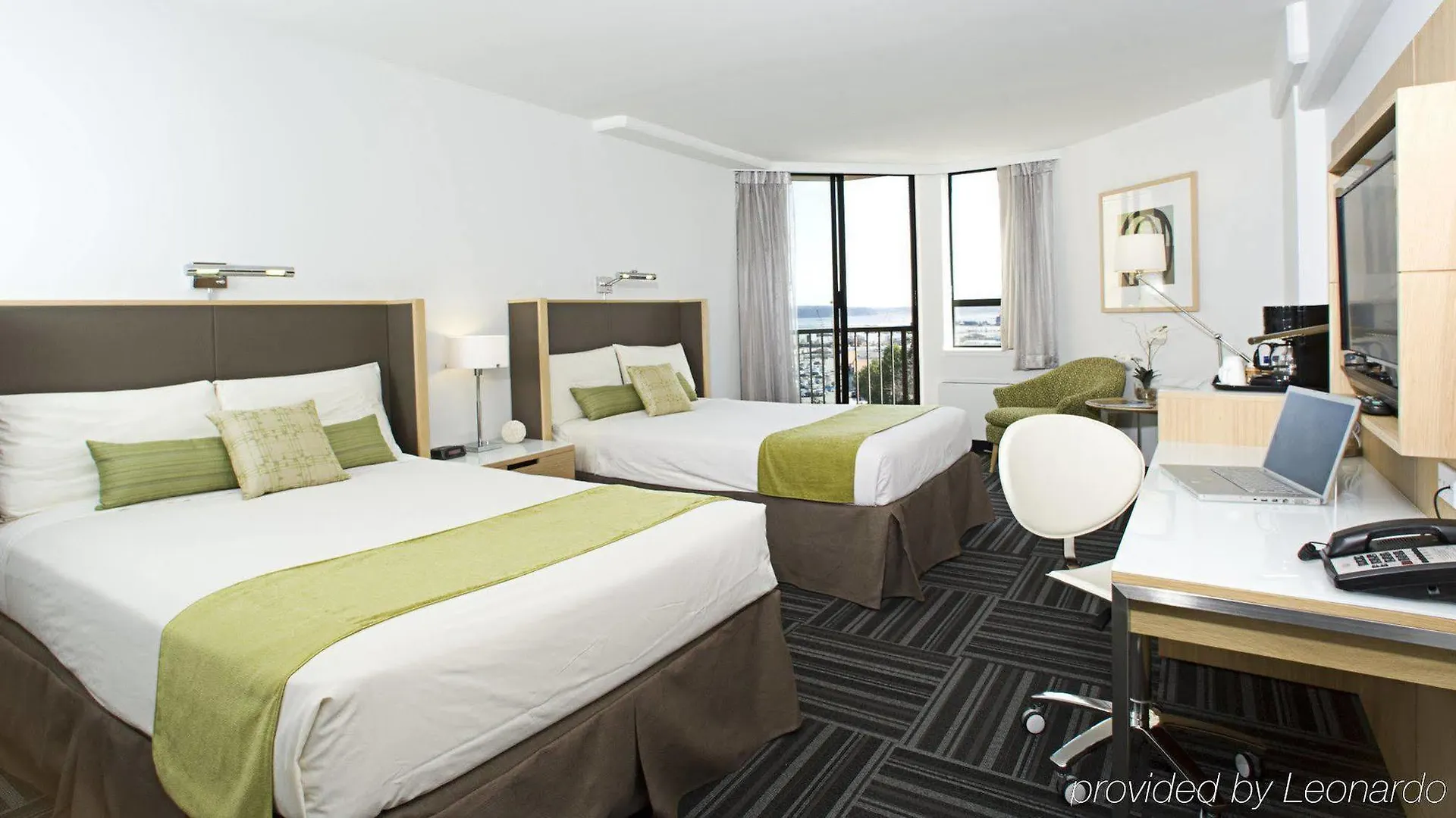Coast Bastion Hotel Нанаймо